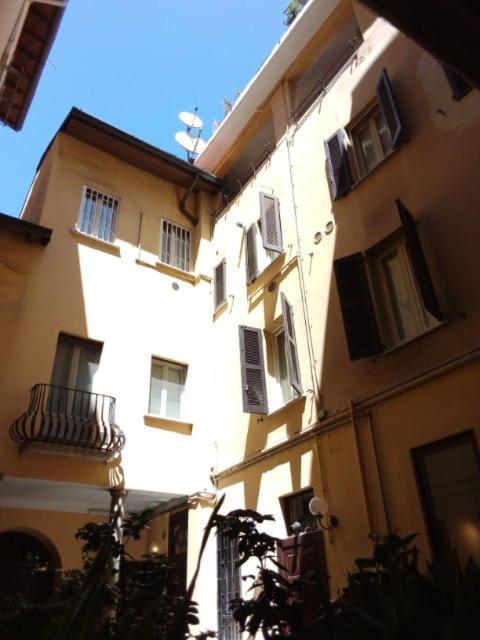 Bnbutler - Pontaccio 4 - Brera - Atmosfere Di Charme In Pieno Centro Milaan Buitenkant foto
